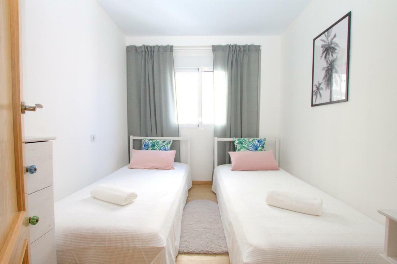 Apartamento Eivissa 800 M De La Playa De Gandia Bagian luar foto